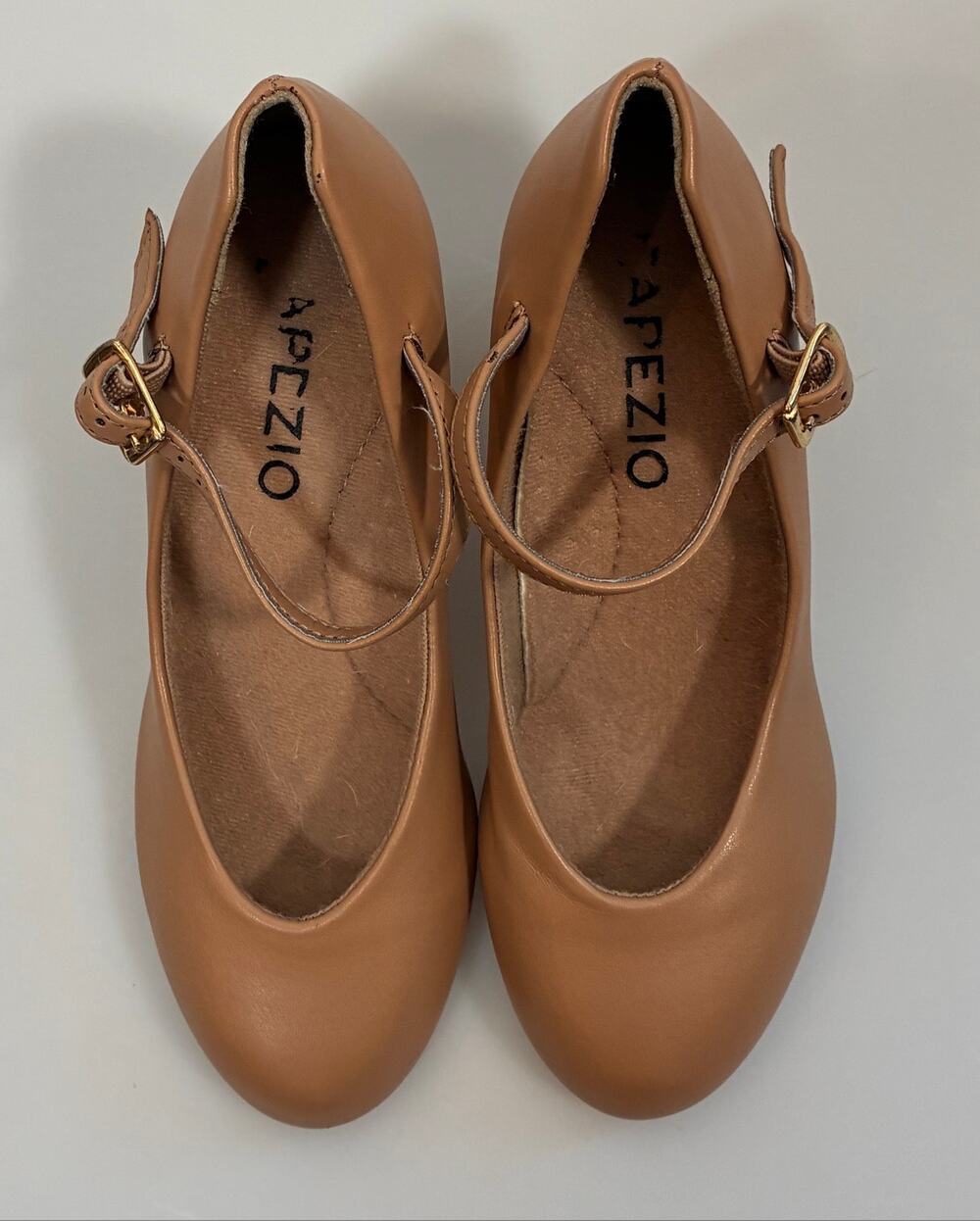 Capezio Girls Tan Mary Jane Character/Dance Shoes 1.5 M Buckle 1.5" Heel